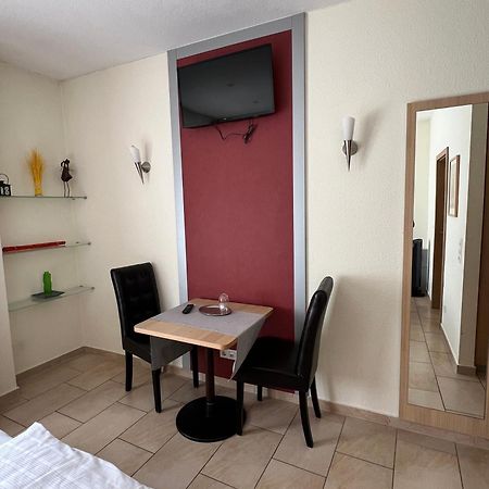 Hotel Pfaelzer Hof Enkenbach-Alsenborn Esterno foto